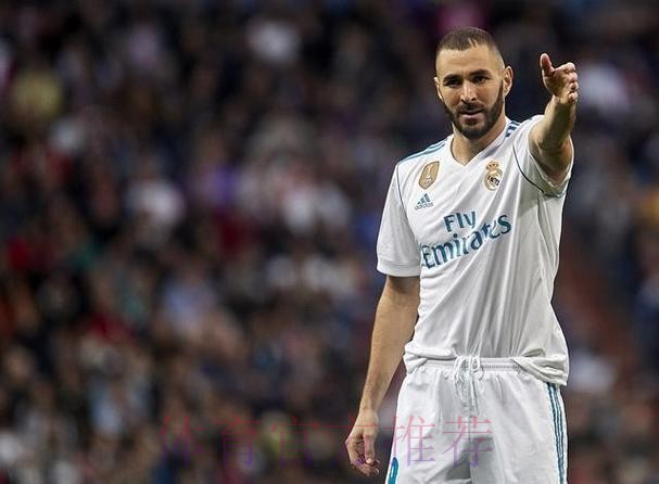 本泽马社媒晒图:休整下 然后以更强的姿态回归 本泽马社媒晒图:休整下 然后以更强的姿态回归